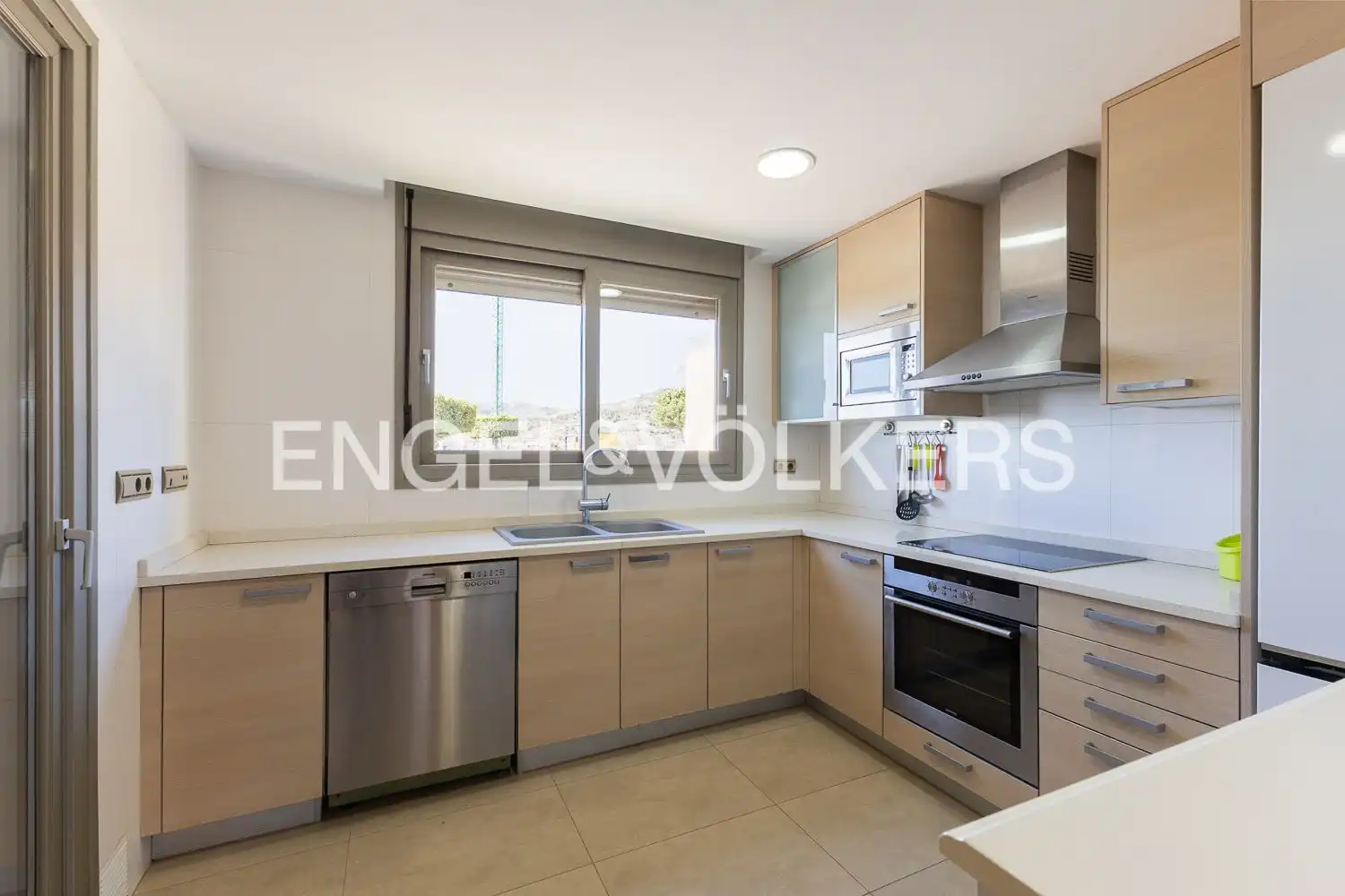 Kitchen of Flat for rent in Oropesa del Mar / Orpesa  with Air Conditioner, Heating and Private garden
