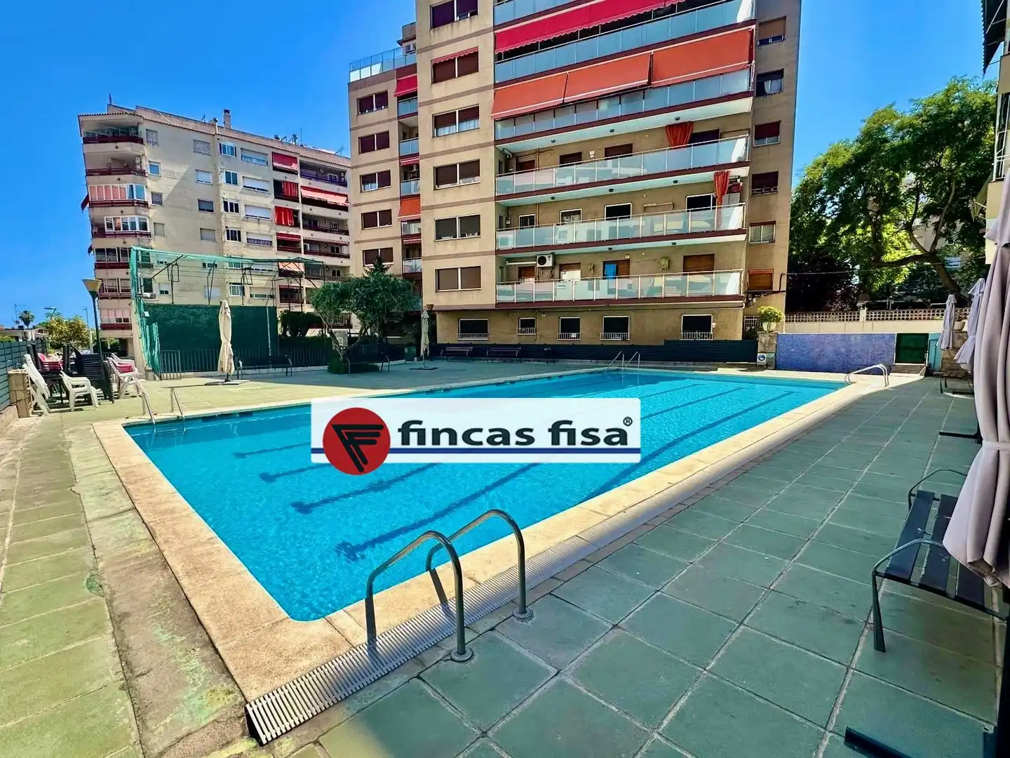 Piscina de Pis en venda en Premià de Mar amb Aire condicionat, Calefacció i Terrassa