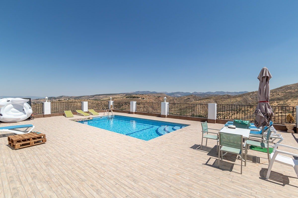 Swimming pool of House or chalet for sale in Monachil  with Air Conditioner, Heating and Terrace