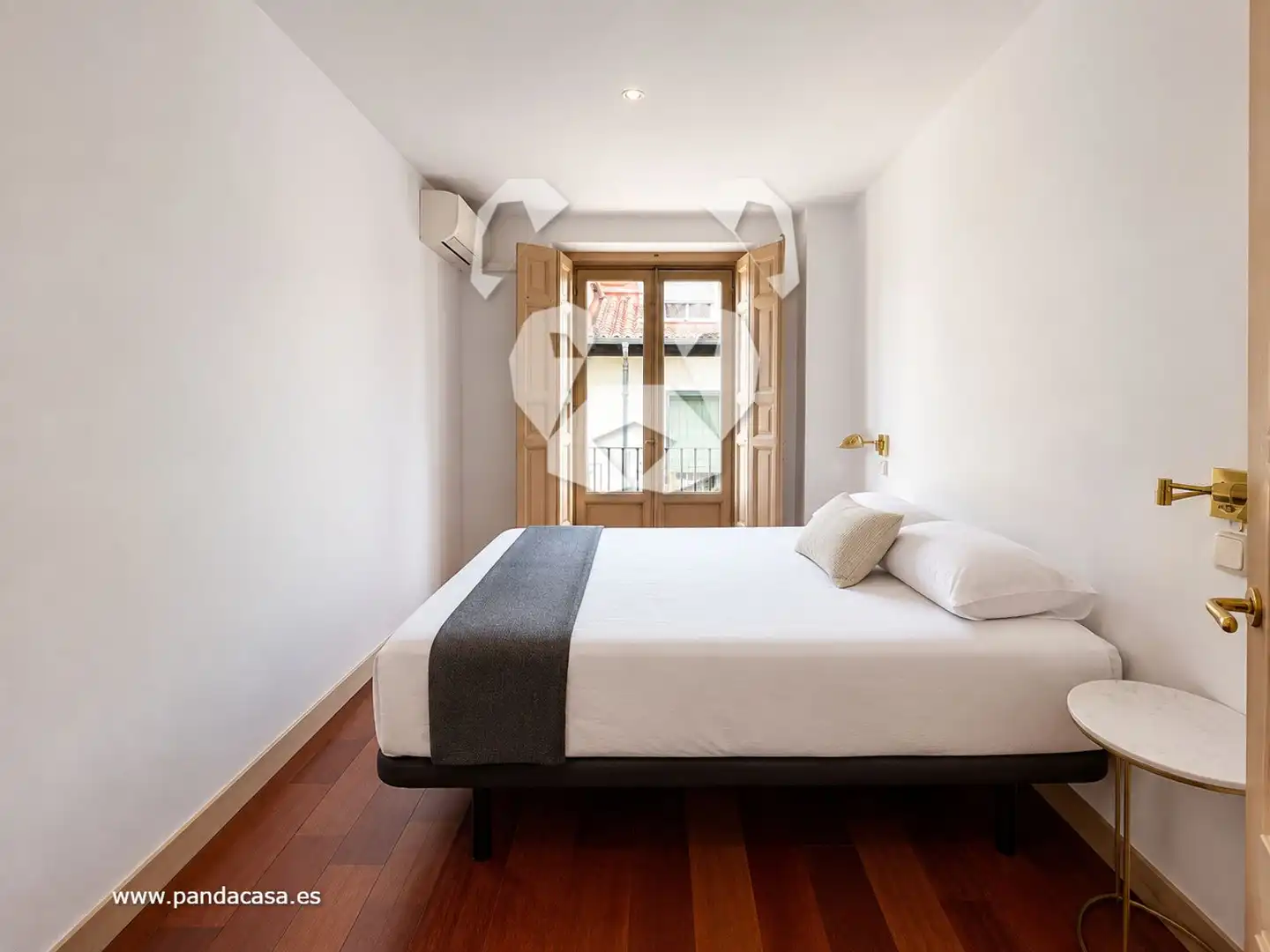 Bedroom of Flat for rent in Madrid  with Air Conditioner, Heating and Furnished