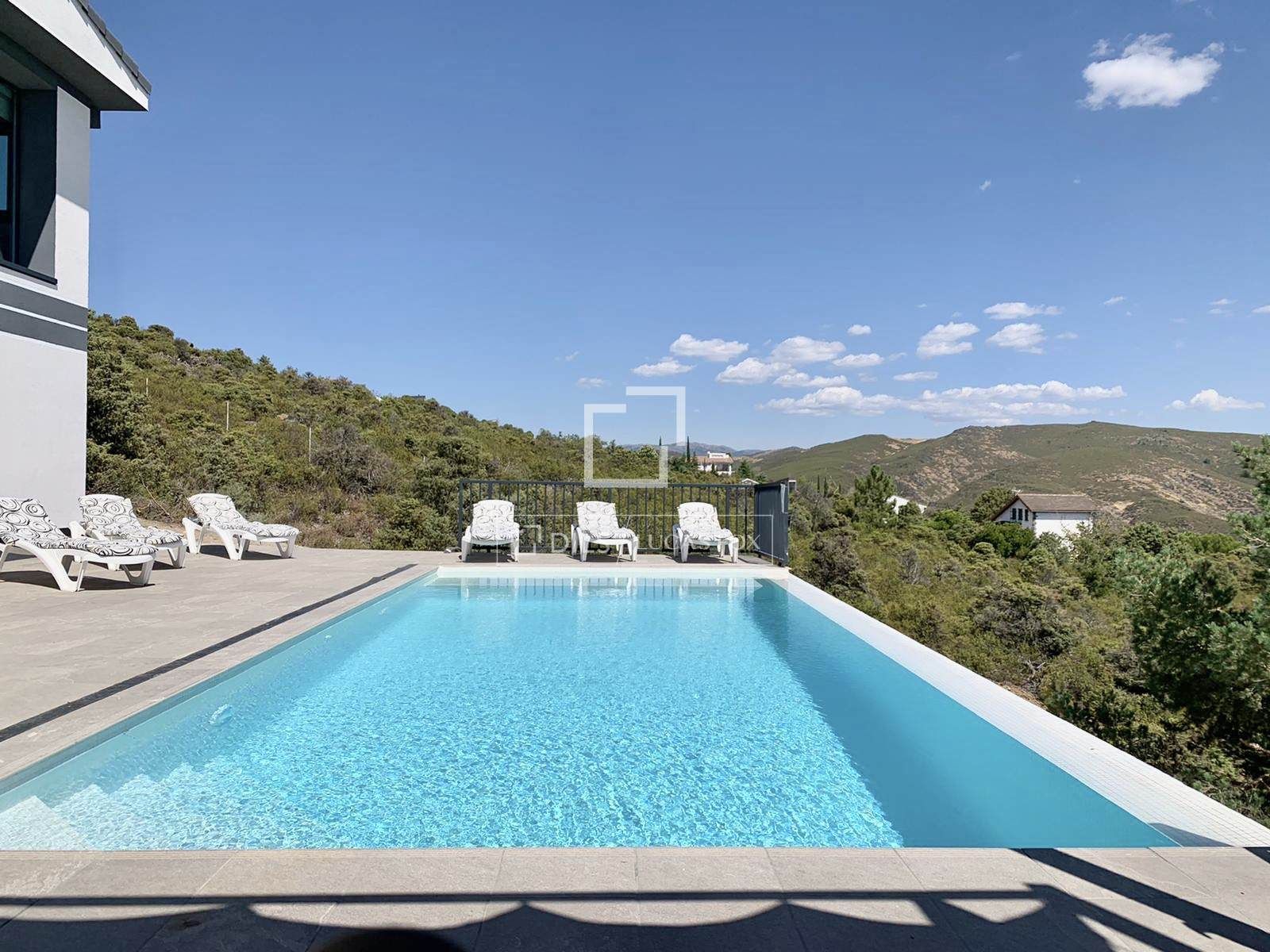 Piscina de Casa o xalet en venda en Torremocha de Jarama amb Calefacció, Jardí privat i Terrassa