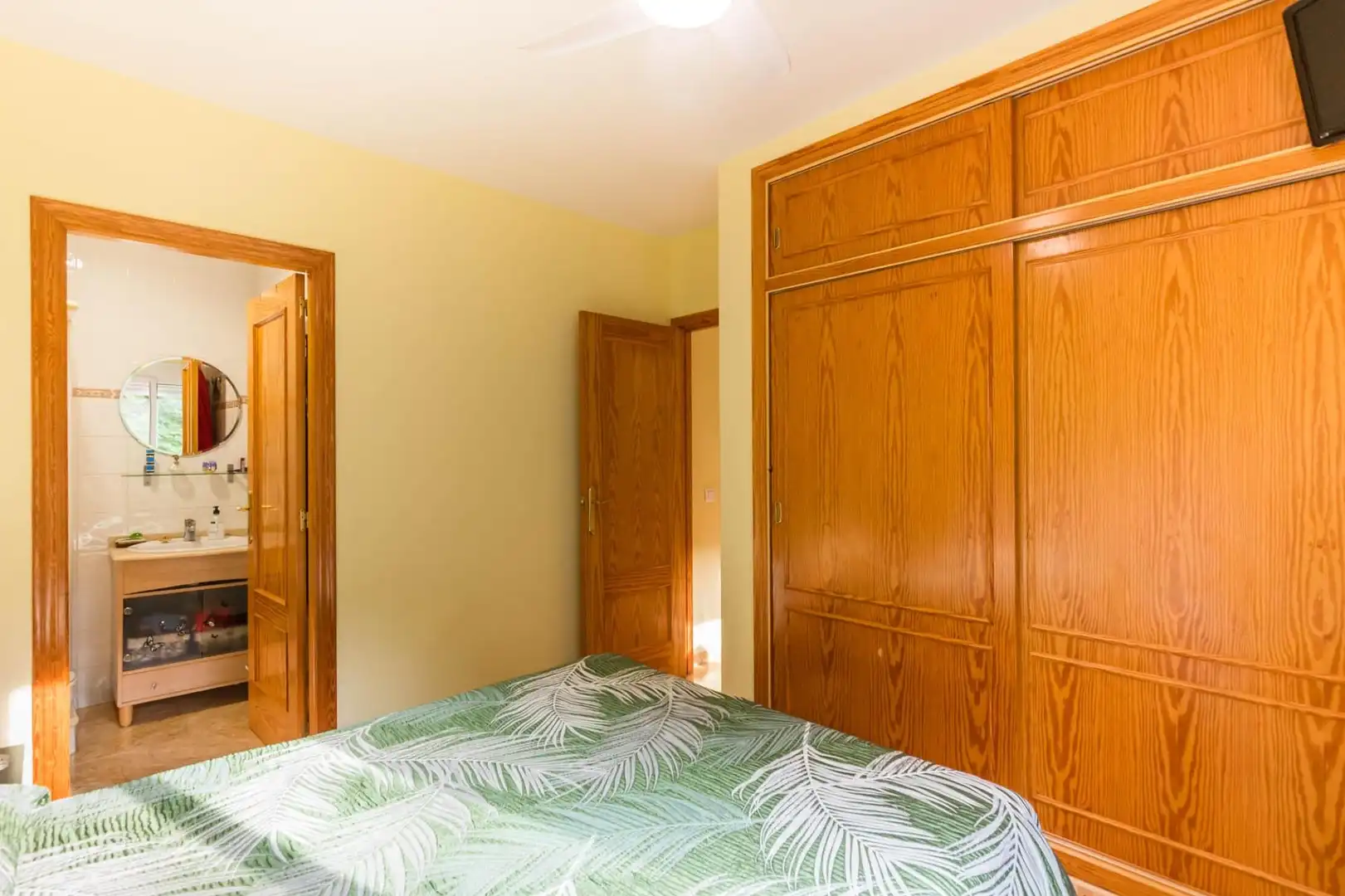 Schlafzimmer von Einfamilien-Reihenhaus zum Verkauf in Murcia mit Klimaanlage, Privatgarten und Terrasse