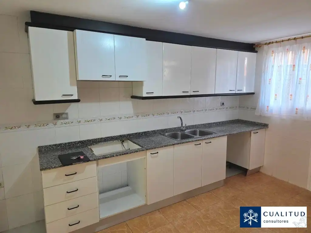 Cocina de Piso en venta en Vila-real con Aire acondicionado, Parquet y Terraza