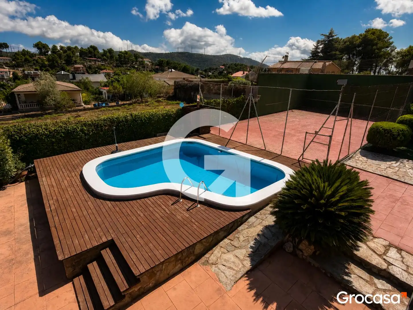 Piscina de Casa o xalet en venda en Vallirana amb Jardí privat, Terrassa i Traster