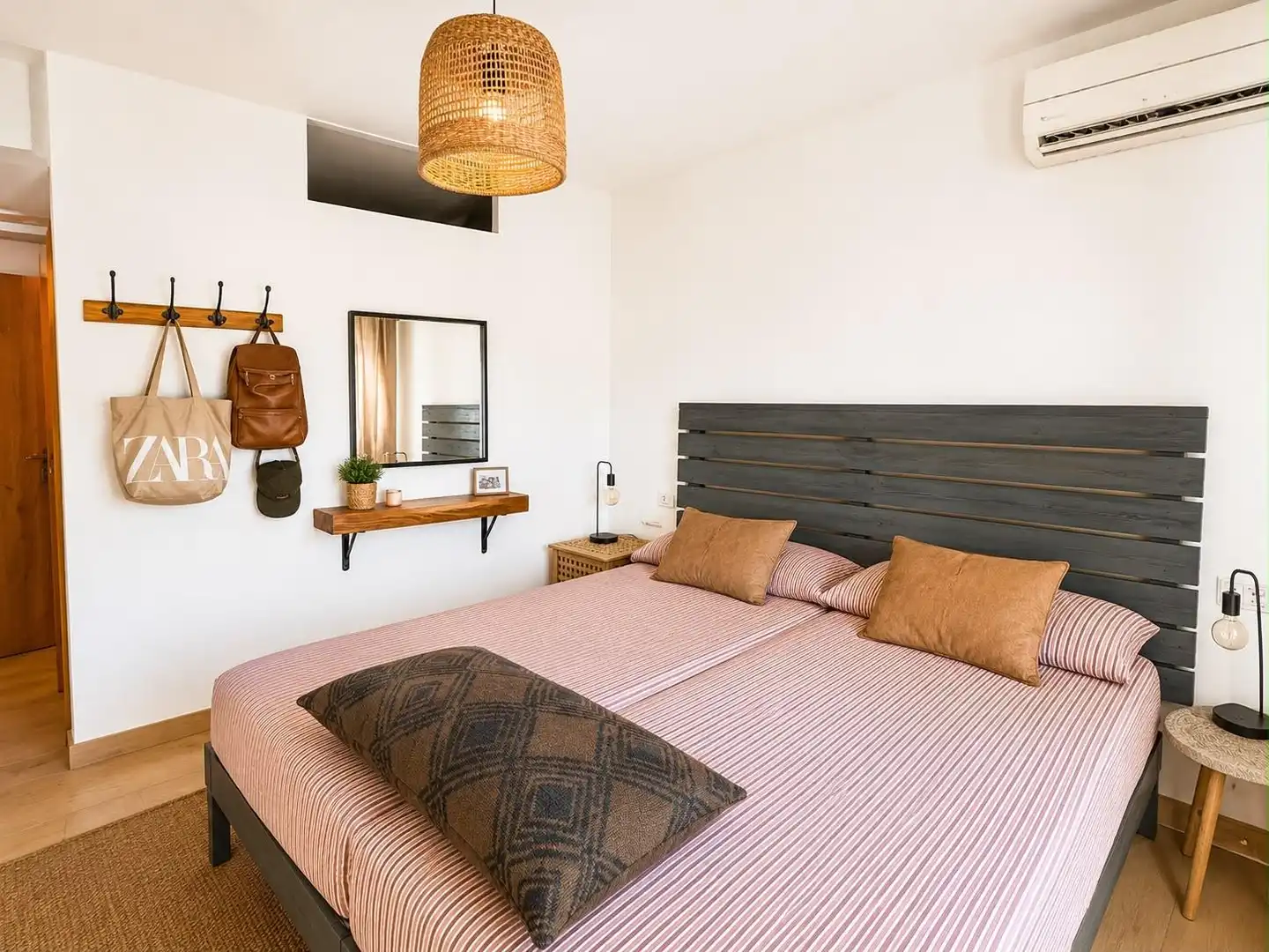 Habitación de Piso en venta en Alicante / Alacant con Aire acondicionado, Calefacción y Terraza