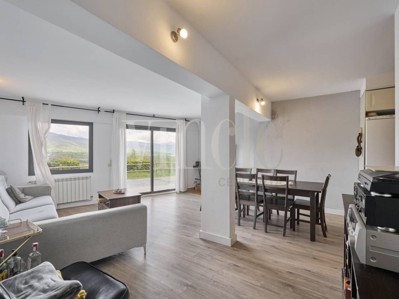 Sala de estar de Piso en venta en Estavar con Calefacción, Parquet y Terraza