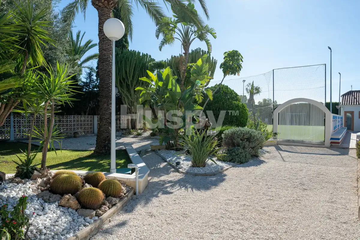 Jardí de Casa o xalet en venda en Elche / Elx amb Aire condicionat, Calefacció i Jardí privat