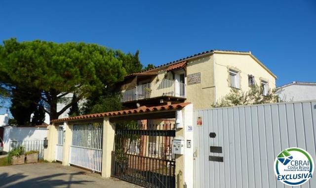 Dúplex en Venta en Carmençó