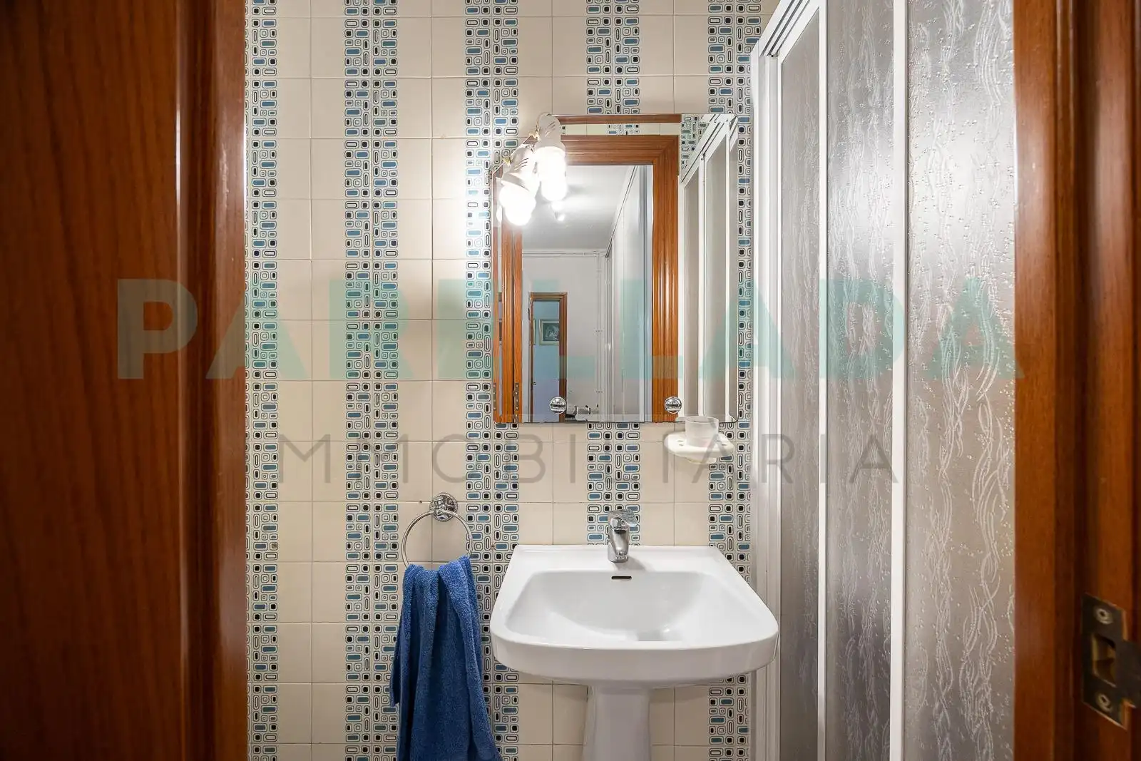 Baño de Piso en venta en Tiana con Aire acondicionado, Calefacción y Terraza