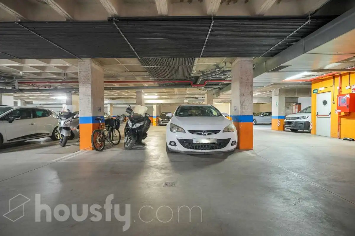 Parking de Piso en venta en Madrid con Aire acondicionado y Balcón