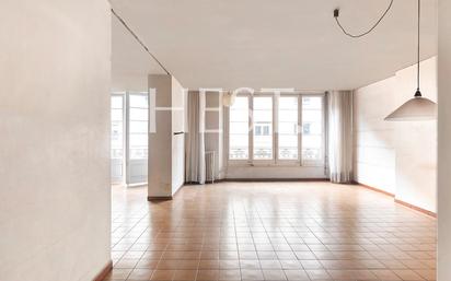 Living room of Flat for sale in  Barcelona Capital  with Balcony