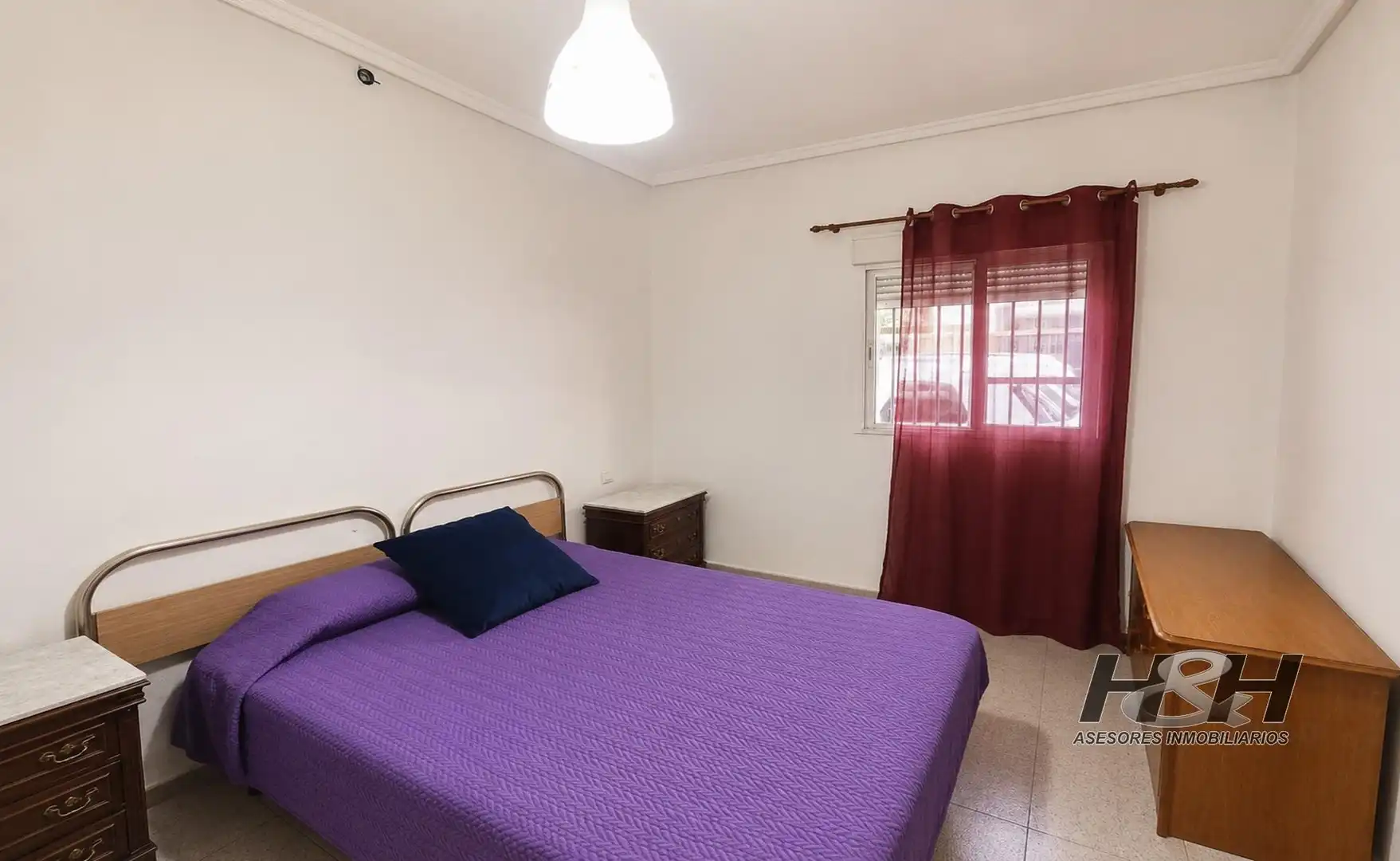 Bedroom of Houses for sale in Burjassot  with Terrace, Storage room and Balcony