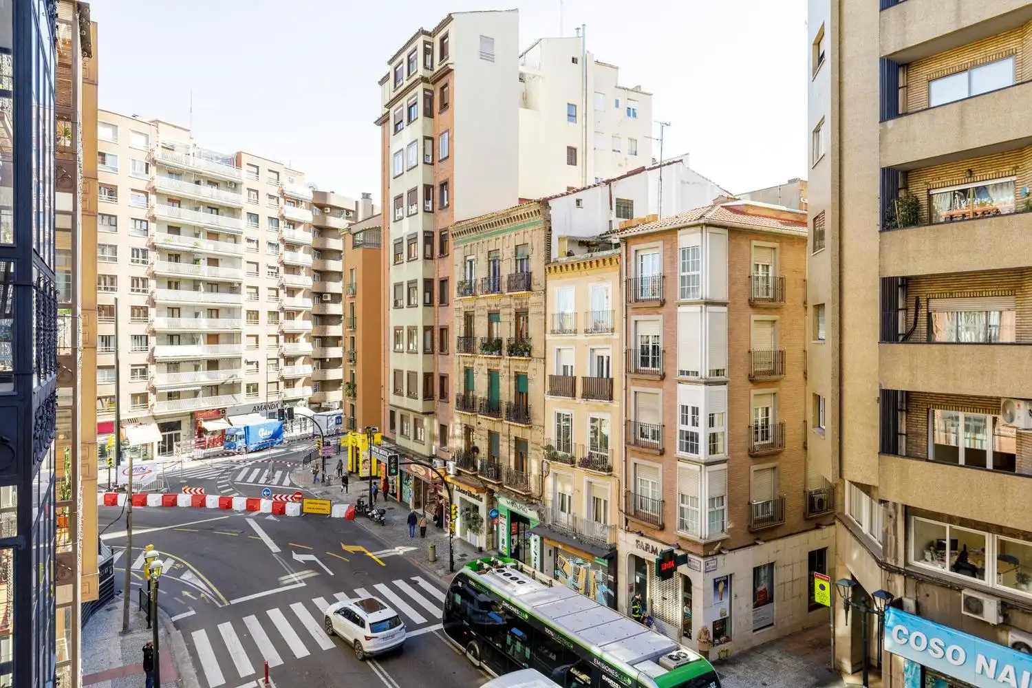 Vista exterior de Piso en venta en Zaragoza con Calefacción, Trastero y Balcón