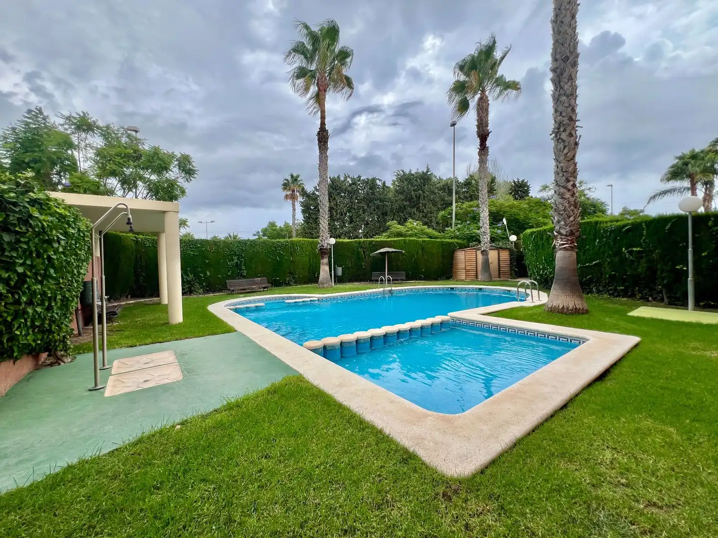 Piscina de Casa o chalet de alquiler en Alicante / Alacant con Aire acondicionado, Calefacción y Jardín privado