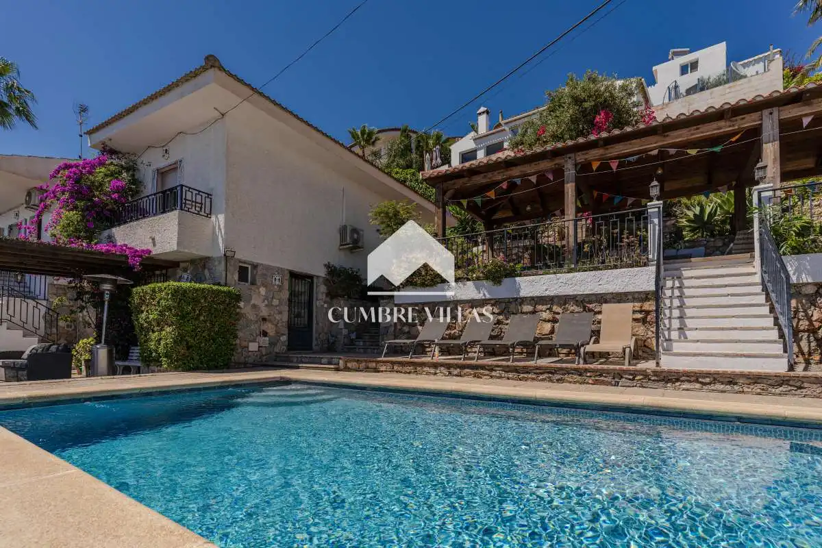 Exterior view of Houses for sale in Salobreña  with Private garden, Terrace and Internet