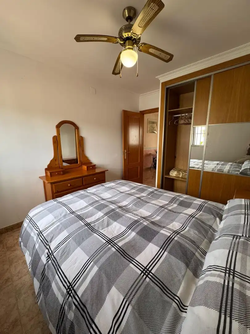 Dormitori de Casa o xalet en venda en La Pobla de Vallbona amb Aire condicionat, Jardí privat i Terrassa