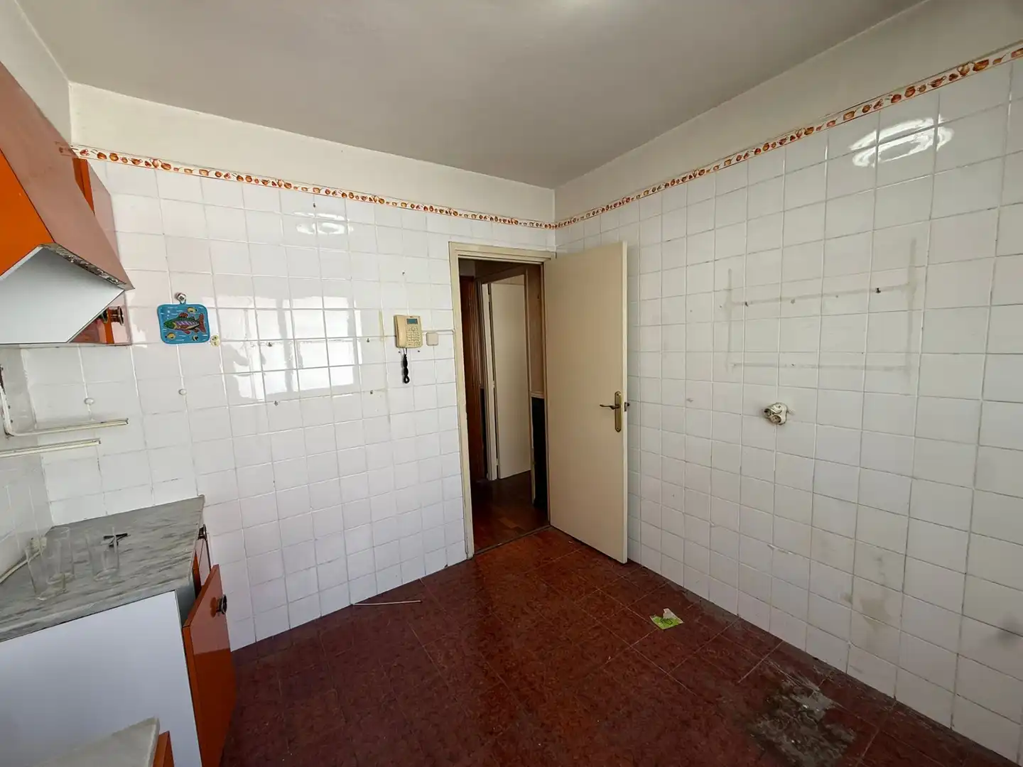 Kitchen of Flat for sale in Oviedo   with Heating and Storage room