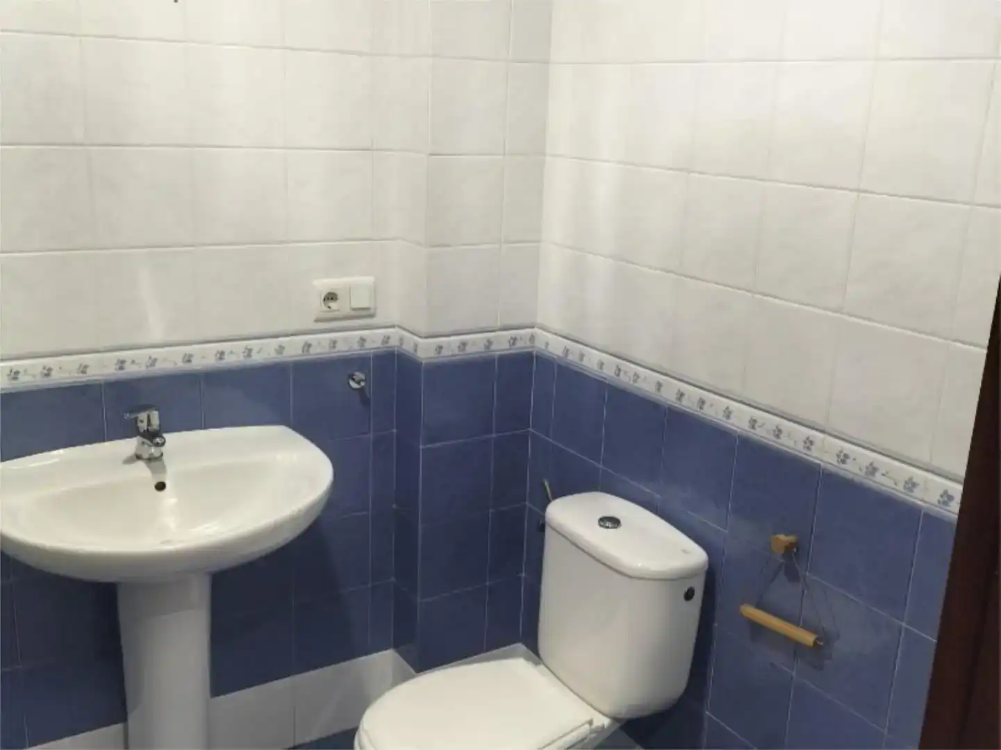 Bathroom of Flat for rent in Vejer