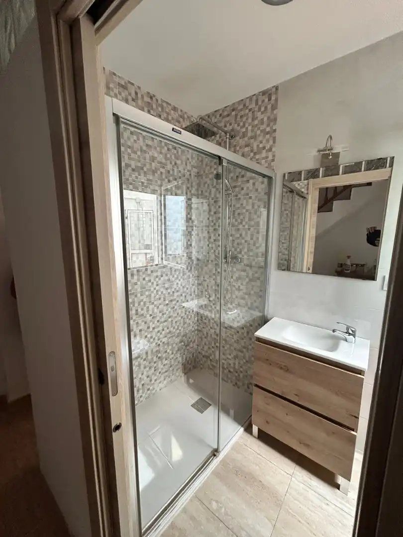 Baño de Piso de alquiler en Alaquàs con Horno, Balcón y Alarma