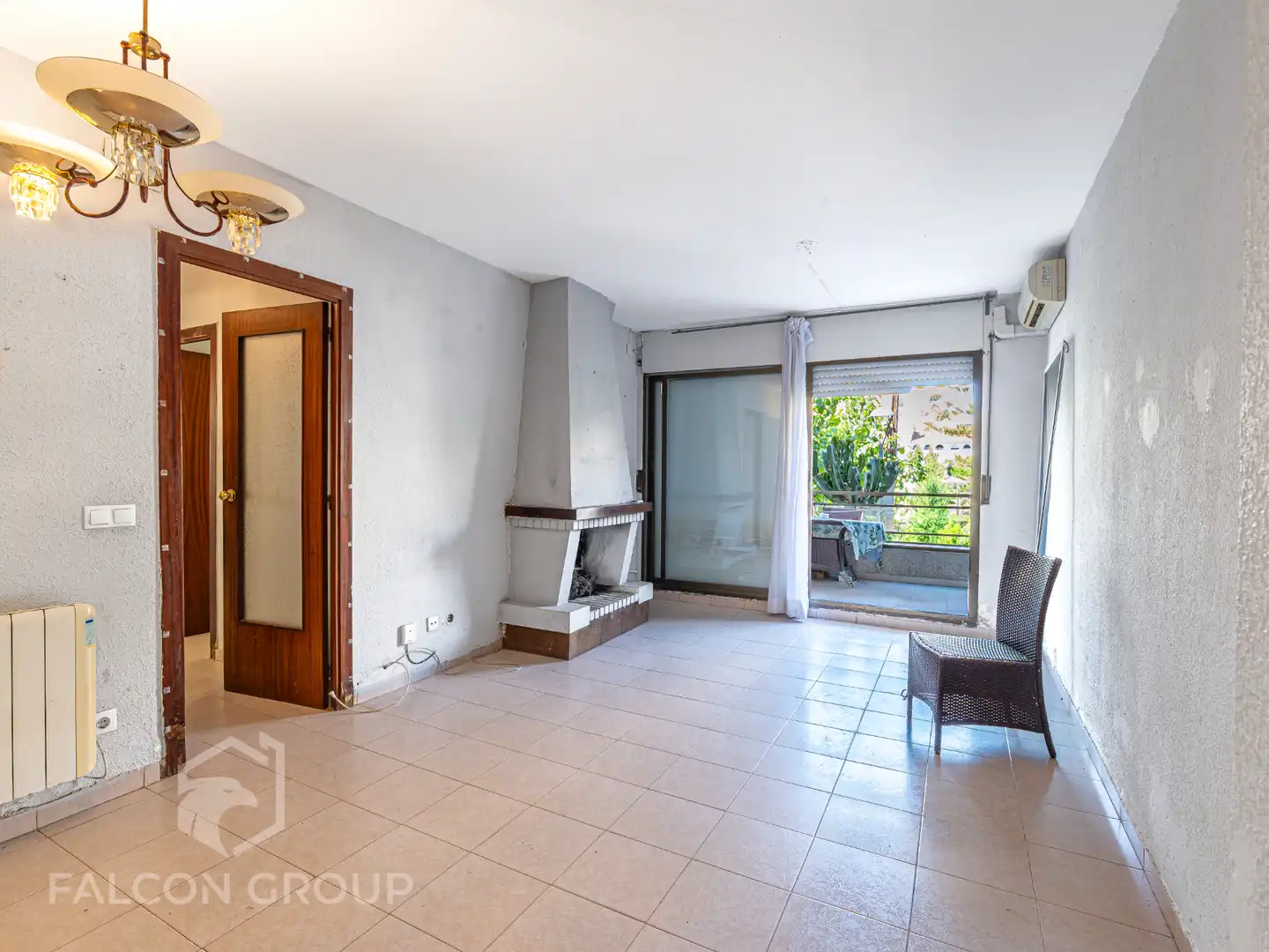 Living room of Flat for sale in Vilanova i la Geltrú  with Private garden and Balcony
