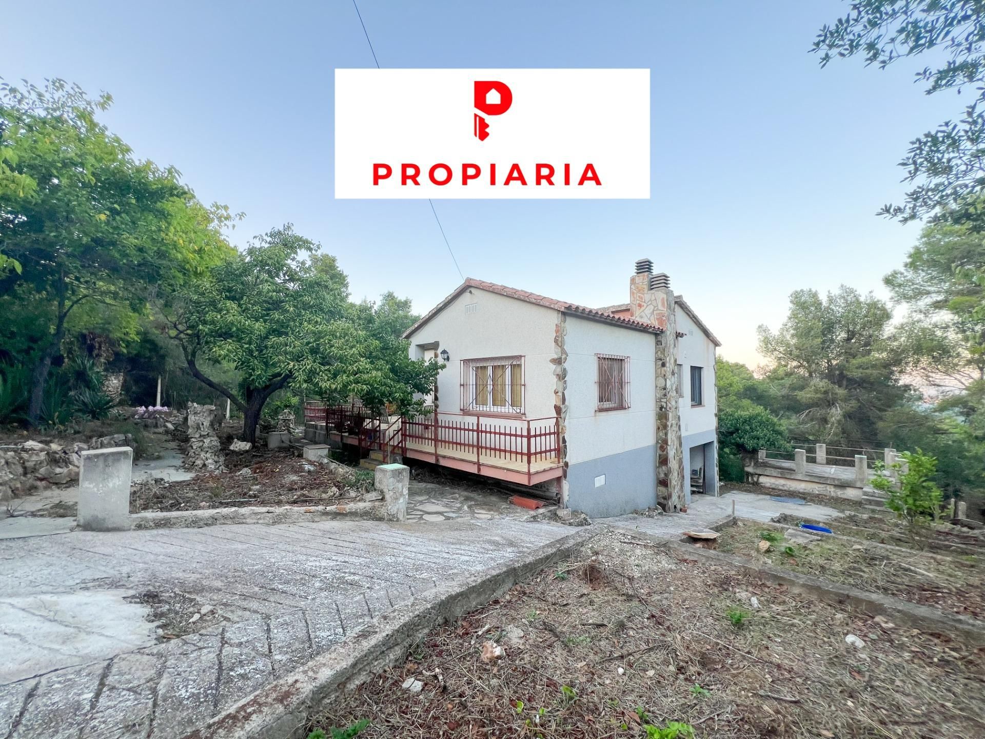 Vista exterior de Casa o xalet en venda en Vallirana amb Calefacció, Jardí privat i Terrassa
