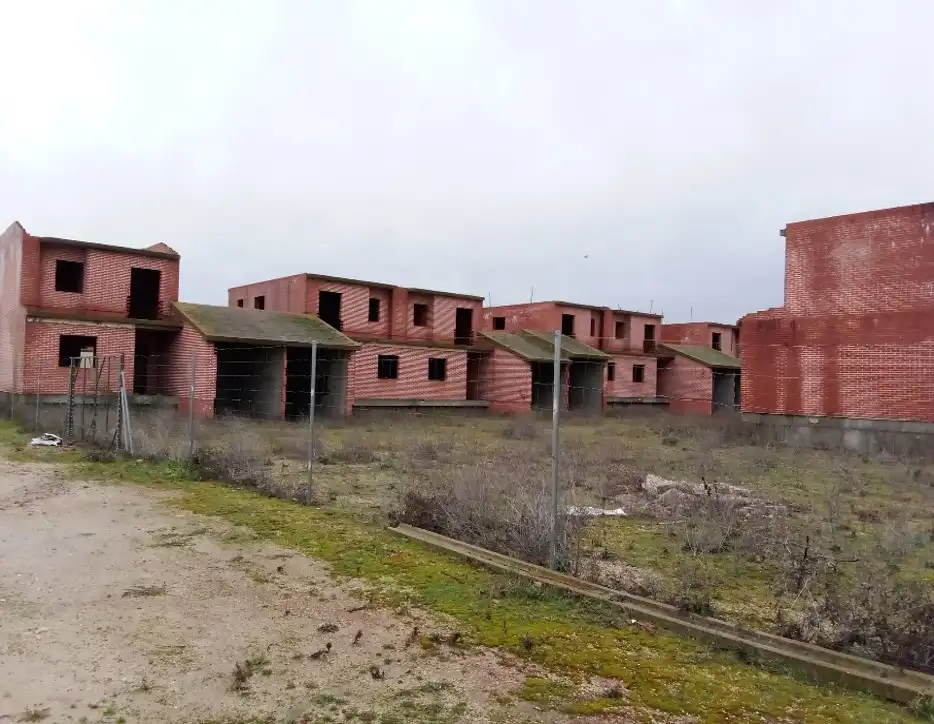 Exterior view of Houses for sale in Matapozuelos