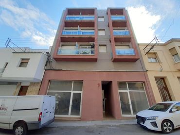Local commercial à vendre à Móra La Nova