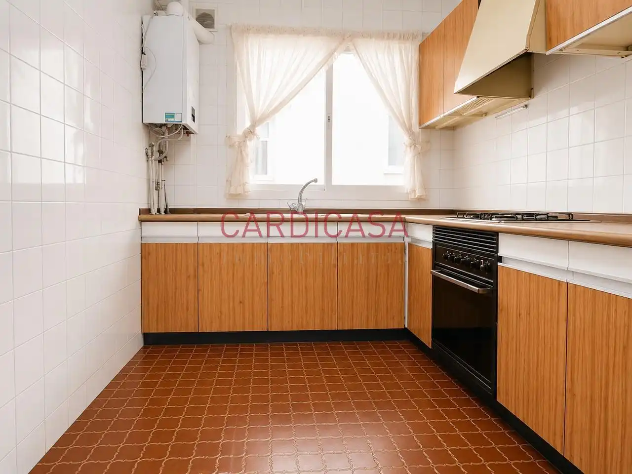 Cocina de Piso en venta en Vigo  con Calefacción, Parquet y Terraza