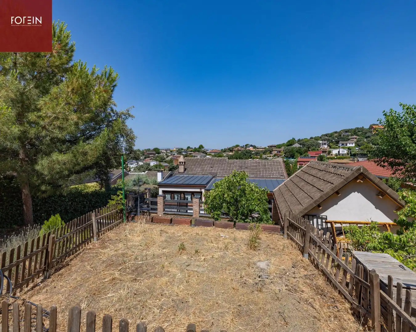 Vista exterior de Casa o chalet en venta en El Casar con Aire acondicionado, Calefacción y Jardín privado
