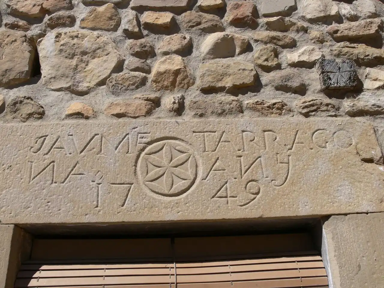 Vista exterior de Finca rústica en venda en Artesa de Segre amb Calefacció, Jardí privat i Balcó