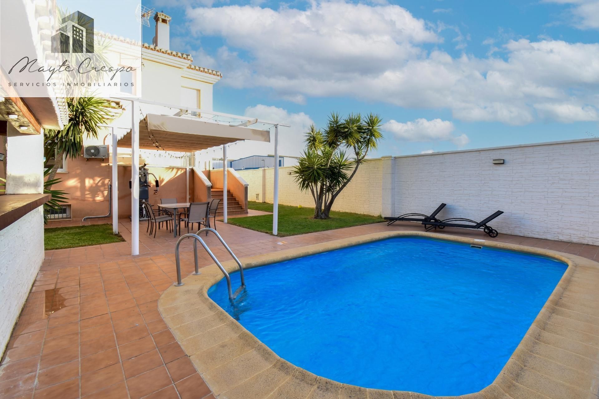 Piscina de Casa adosada en venda en Padul amb Aire condicionat, Calefacció i Jardí privat