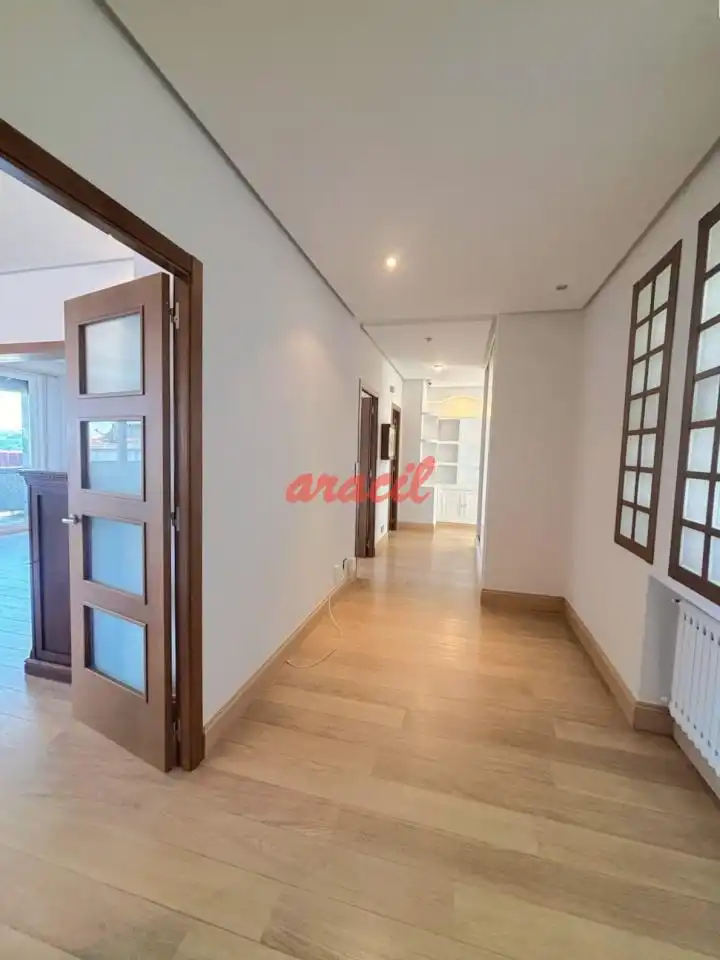 Piso en venta en Ourense Capital  con Calefacción, Terraza y Balcón