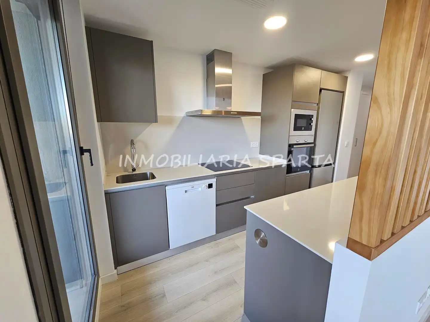 Kitchen of Flat for rent in Tomares  with Air Conditioner, Heating and Terrace