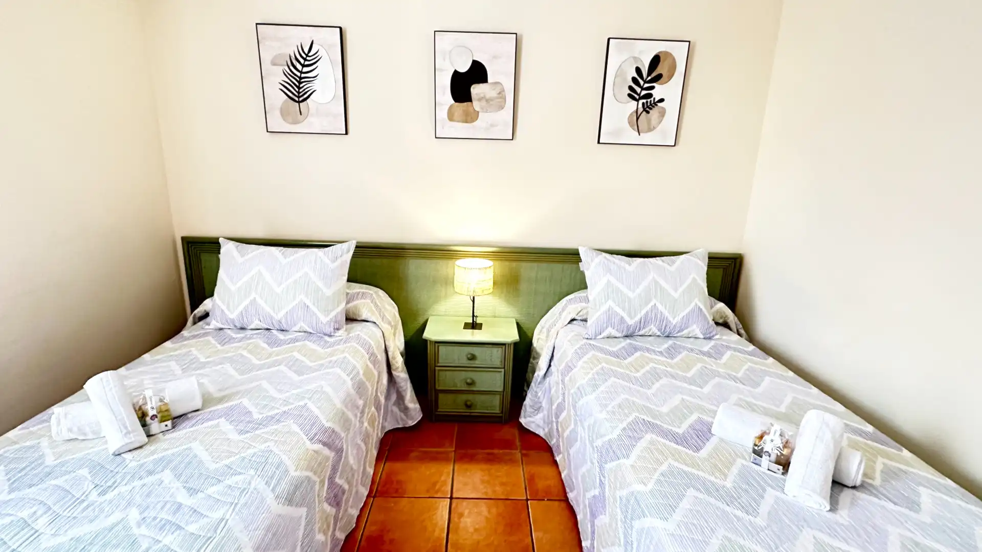 Dormitori de Apartament de lloguer en Oliva amb Aire condicionat, Calefacció i Terrassa