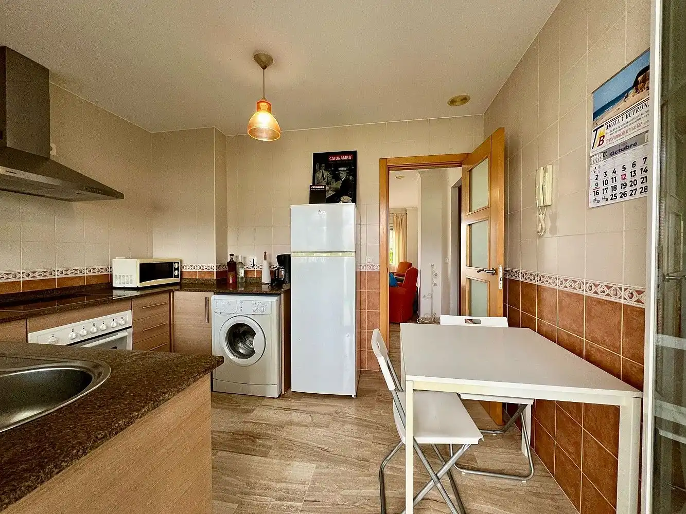 Cocina de Apartamento en venta en Chiclana de la Frontera con Jardín privado, Terraza y Alarma