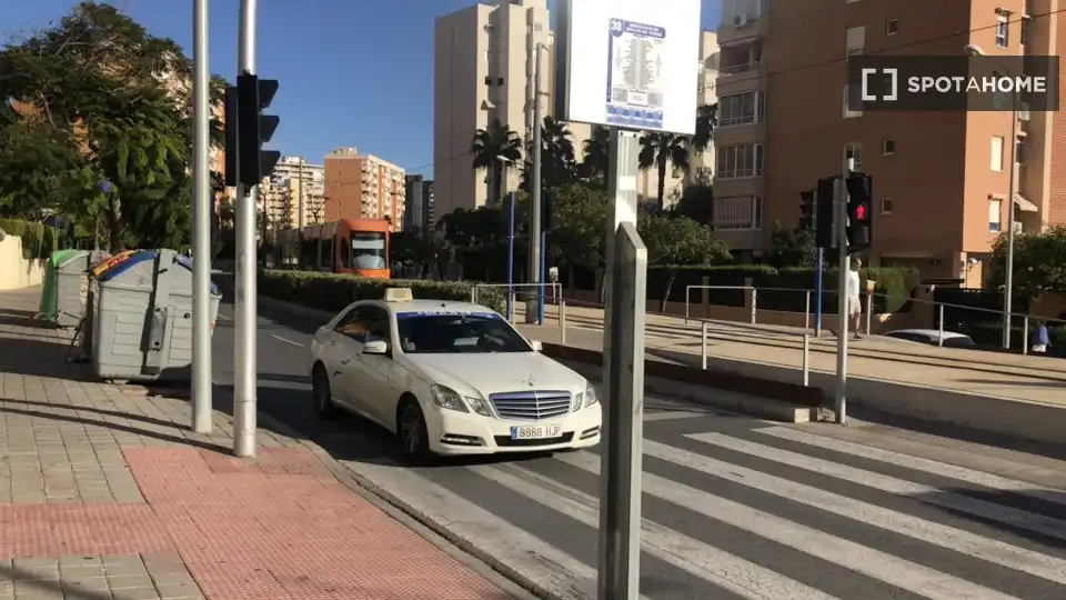 Außenansicht von Wohnung zur untervermieten in Alicante / Alacant mit Klimaanlage, Terrasse und Möbliert