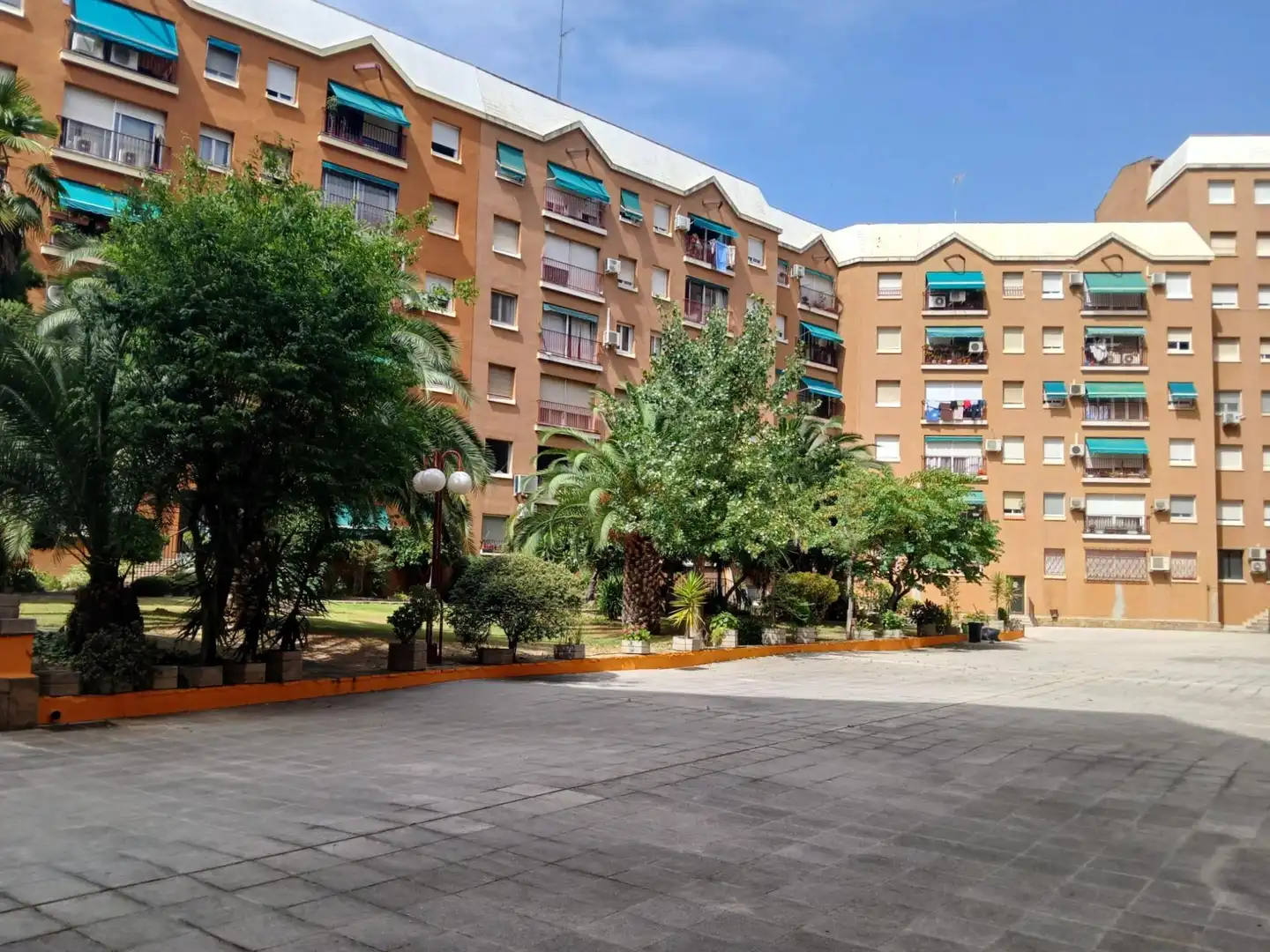 Exterior view of Flat for sale in Sabadell  with Air Conditioner, Heating and Storage room