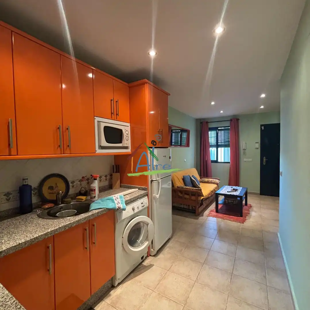 Cocina de Piso en venta en Bollullos Par del Condado con Trastero, Amueblado y Piscina comunitaria