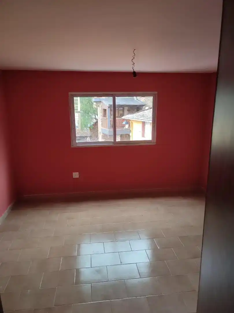 Dormitori de Casa o xalet en venda en Páramo del Sil