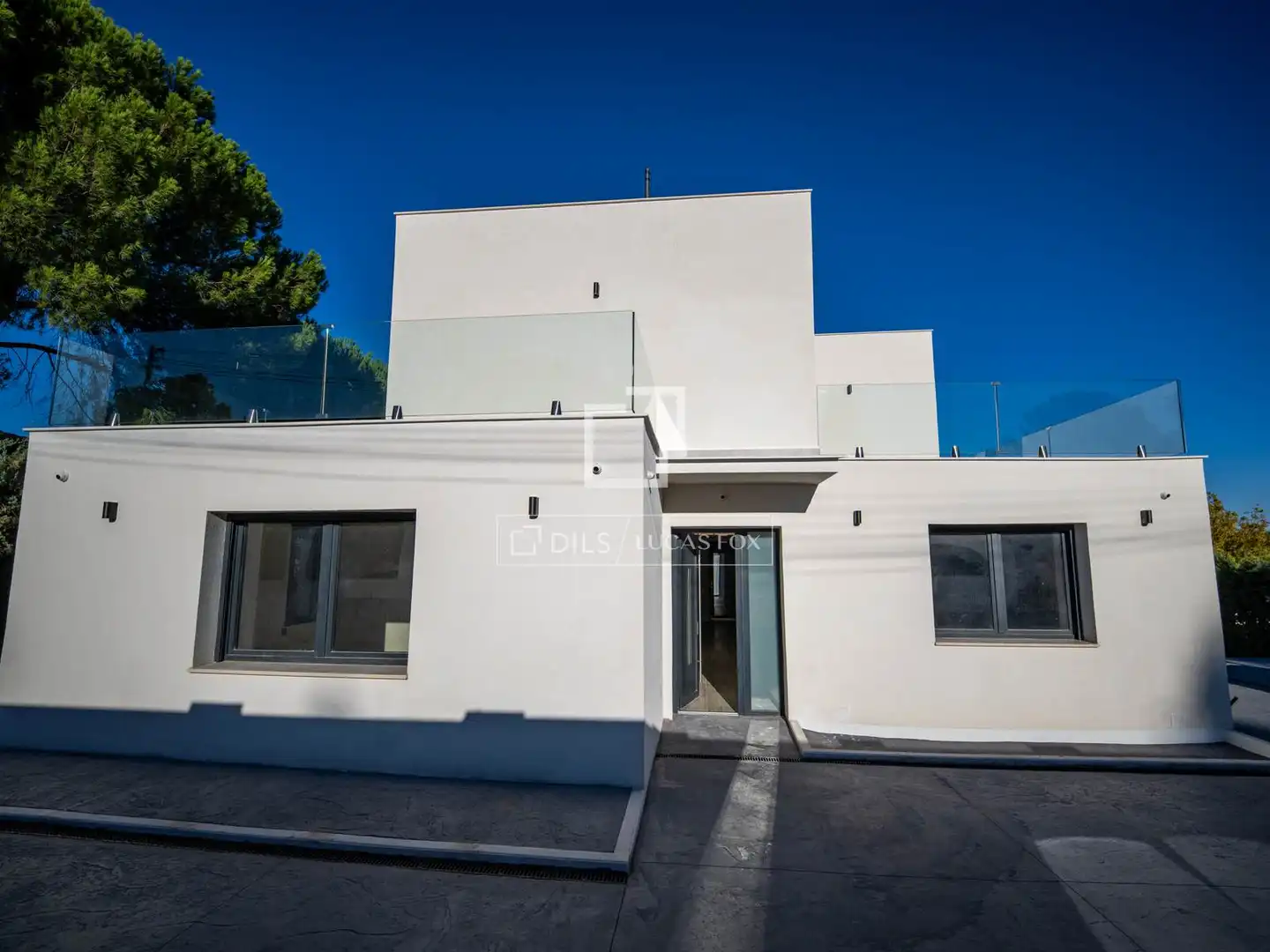 Vista exterior de Casa o xalet de lloguer en Valdemorillo amb Aire condicionat, Calefacció i Jardí privat