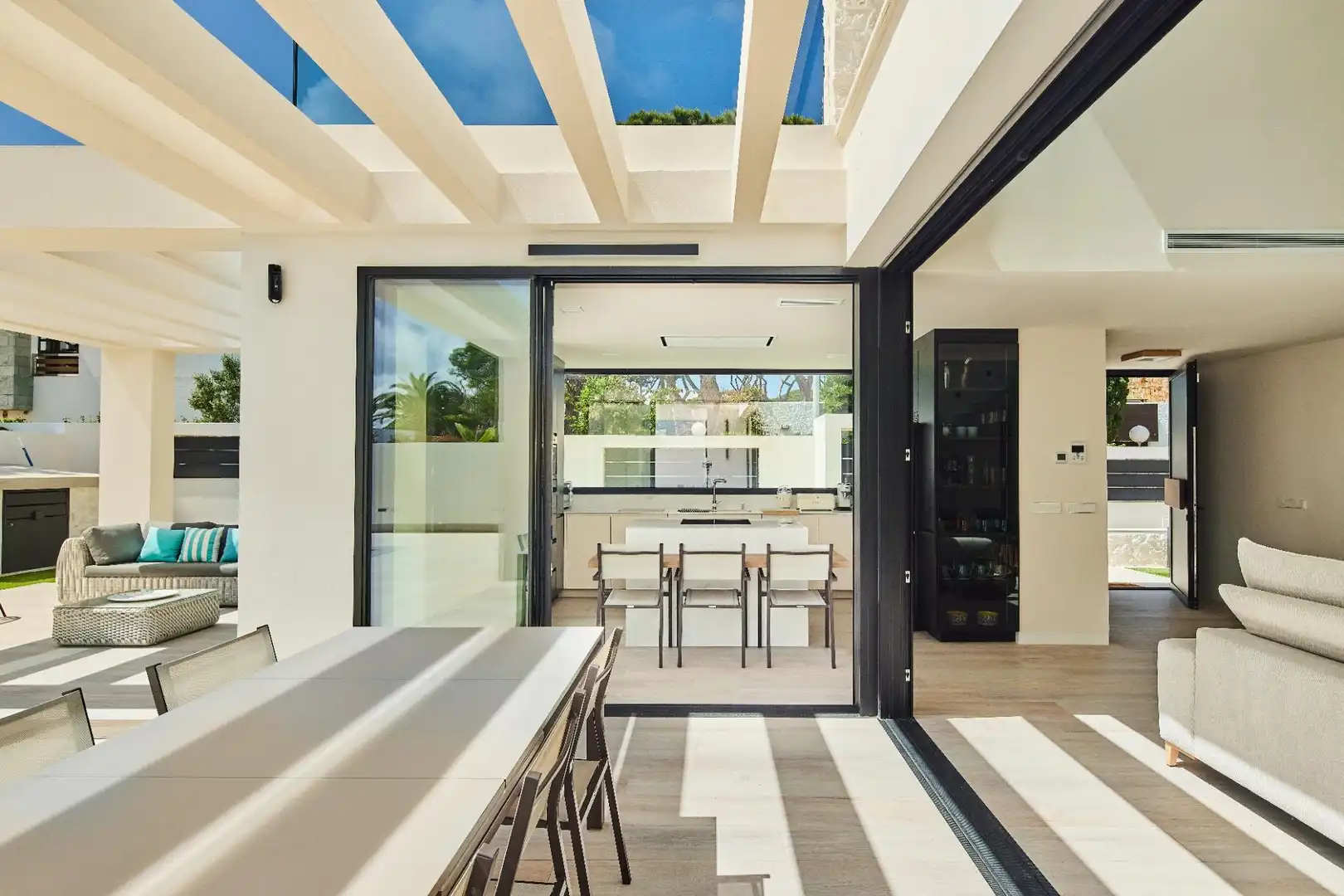 Houses for sale in La Barrosa