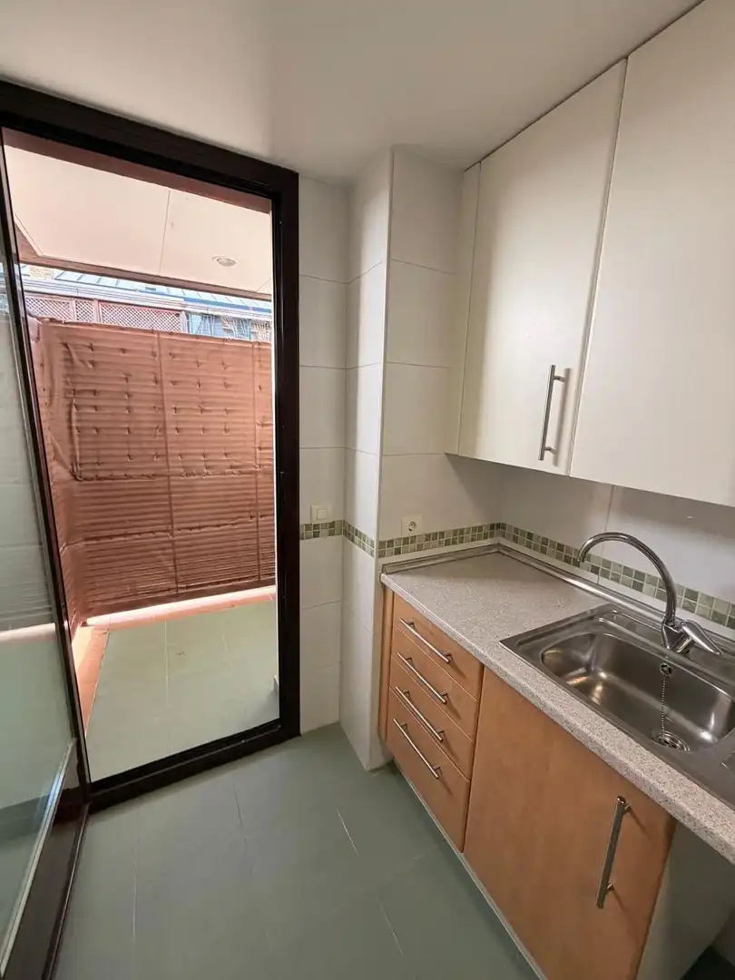 Cocina de Piso en venta en Valdemoro con Calefacción, Trastero y Piscina comunitaria