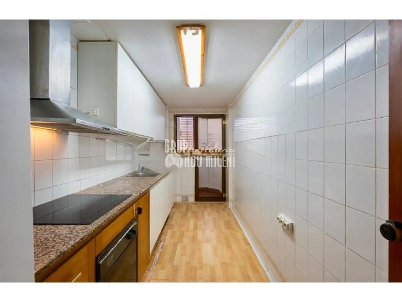 Cocina de Piso de alquiler en Valencia con Aire acondicionado, Parquet y Balcón