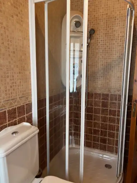 Bany de Casa o xalet de lloguer en Valdoviño amb Moblat, Forn i Rentadora