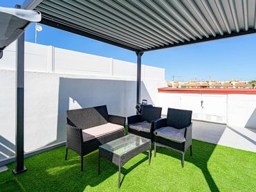 Bungalow con piscina in vendita a CESAR RODRIGUEZ MATEO