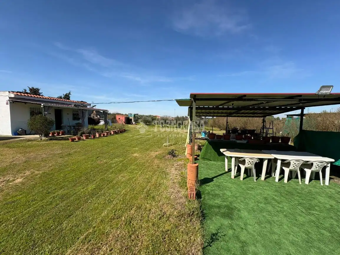 Country homes for sale in Badajoz  with Private garden and Terrace