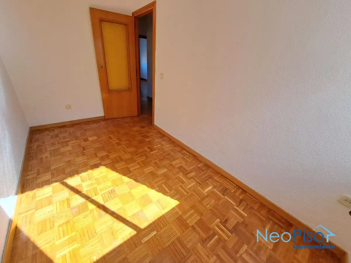 Habitación de Piso en venta en Alcorcón con Terraza y Piscina