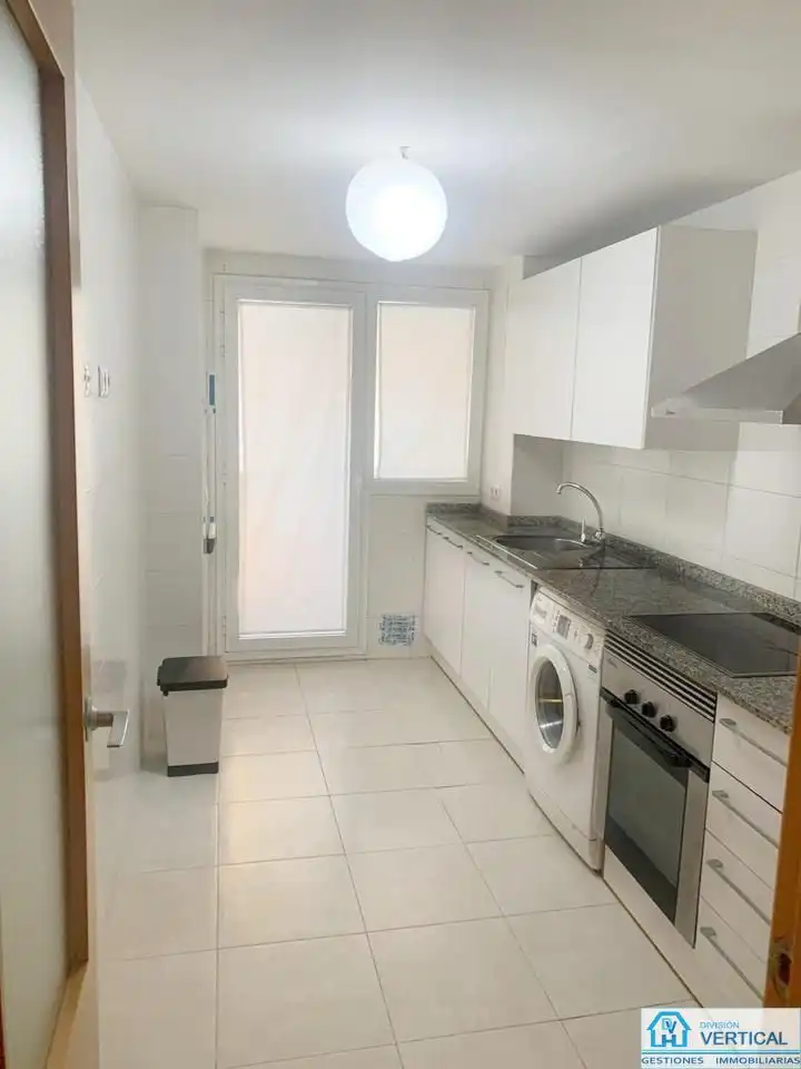 Cocina de Piso en venta en Paterna con Aire acondicionado, Terraza y Trastero