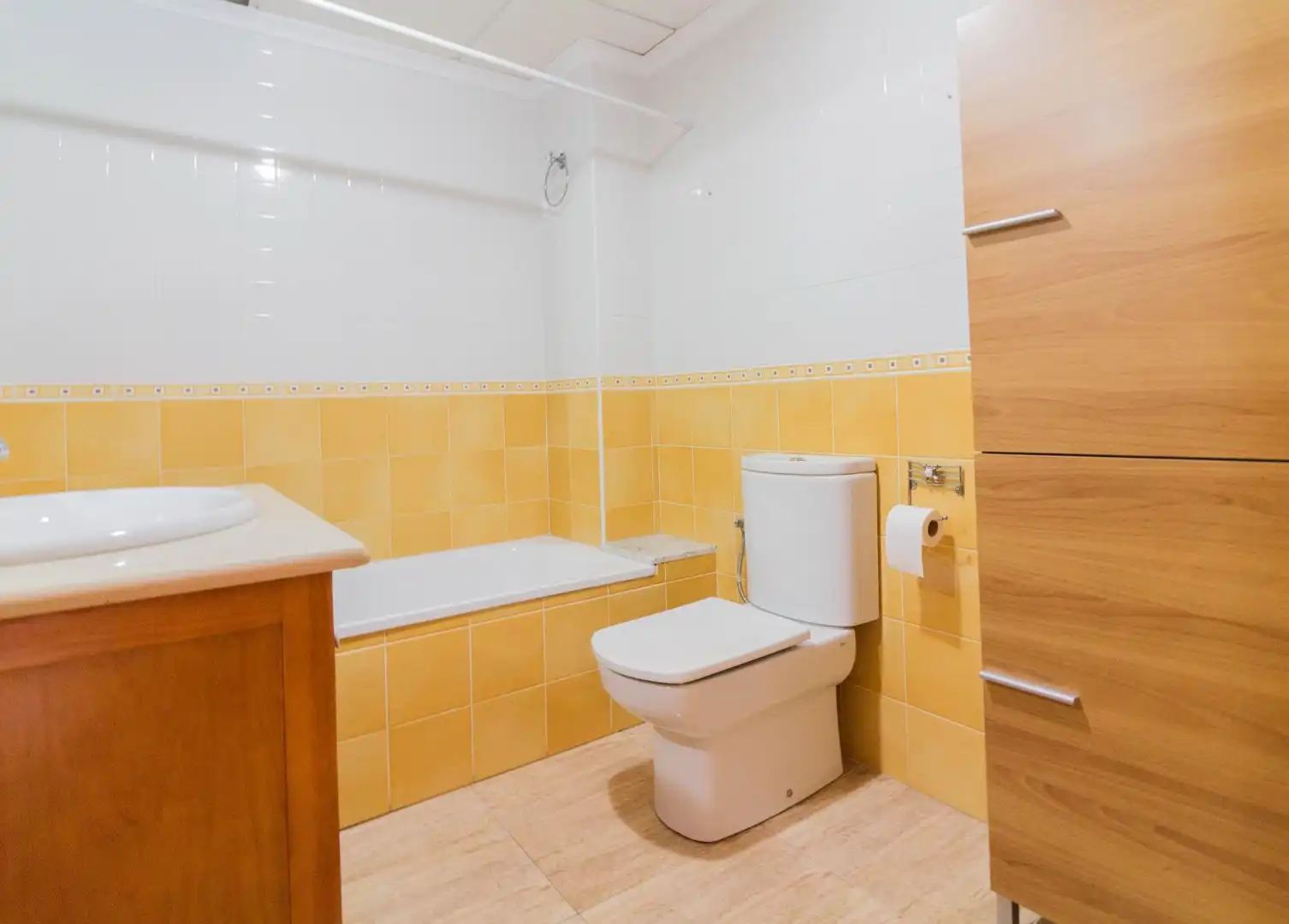Baño de Piso en venta en Callosa de Segura con Aire acondicionado, Terraza y Balcón