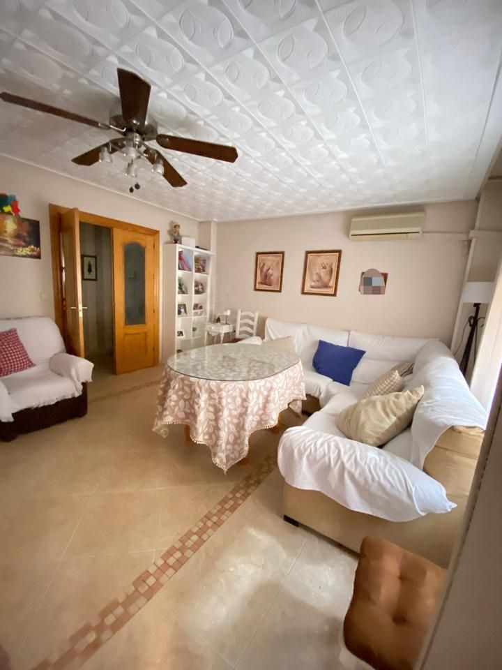 Piso en venta en Cervantes, Centro ciudad